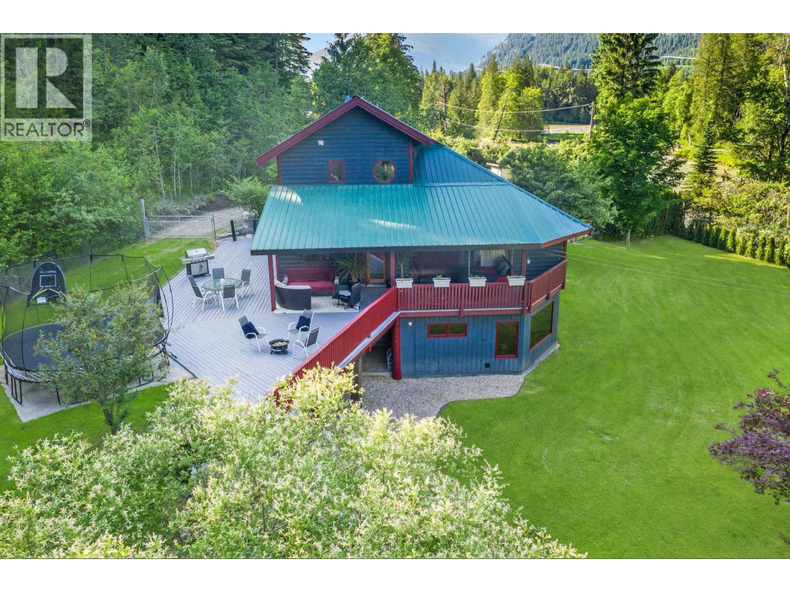 2809 Slocan Valley West Road, Slocan Park, British Columbia  V0G 2E0 - Photo 5 - 10385265