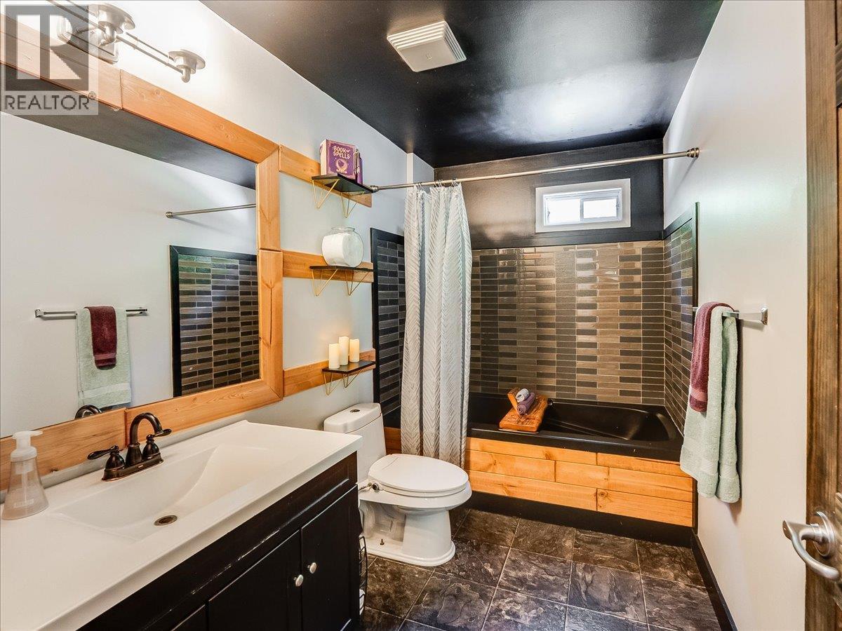 2809 Slocan Valley West Road, Slocan Park, British Columbia  V0G 2E0 - Photo 60 - 10385265