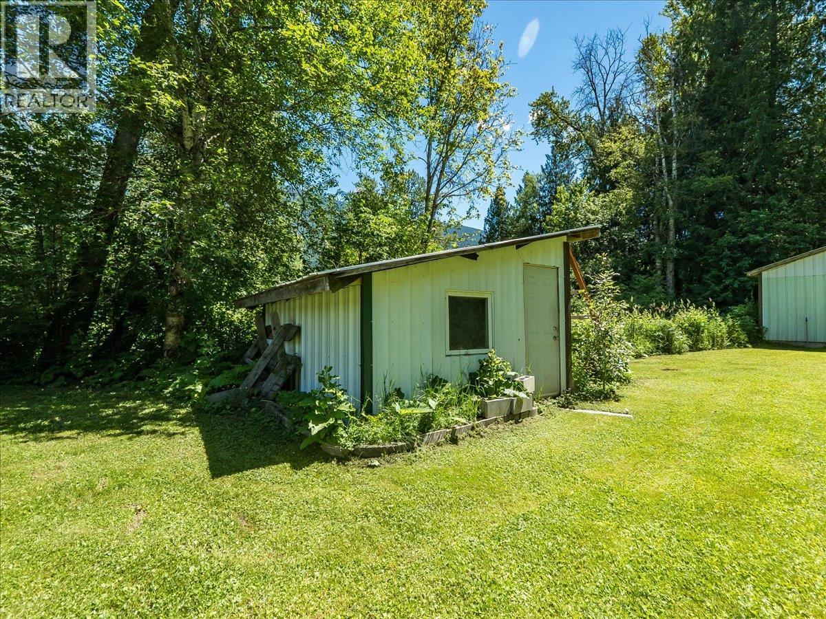 2809 Slocan Valley West Road, Slocan Park, British Columbia  V0G 2E0 - Photo 73 - 10385265
