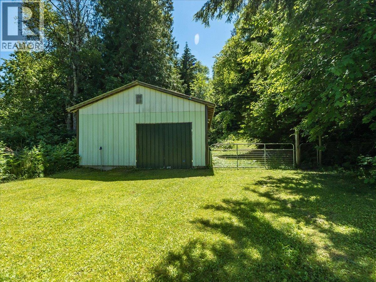 2809 Slocan Valley West Road, Slocan Park, British Columbia  V0G 2E0 - Photo 74 - 10385265