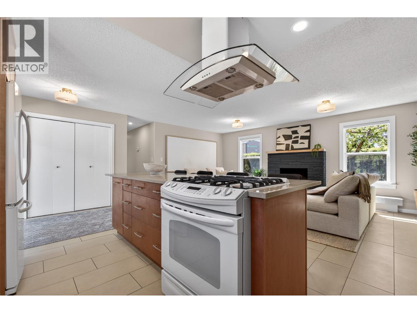 900 Anders Road, West Kelowna, British Columbia  V1Z 1J9 - Photo 10 - 10384792