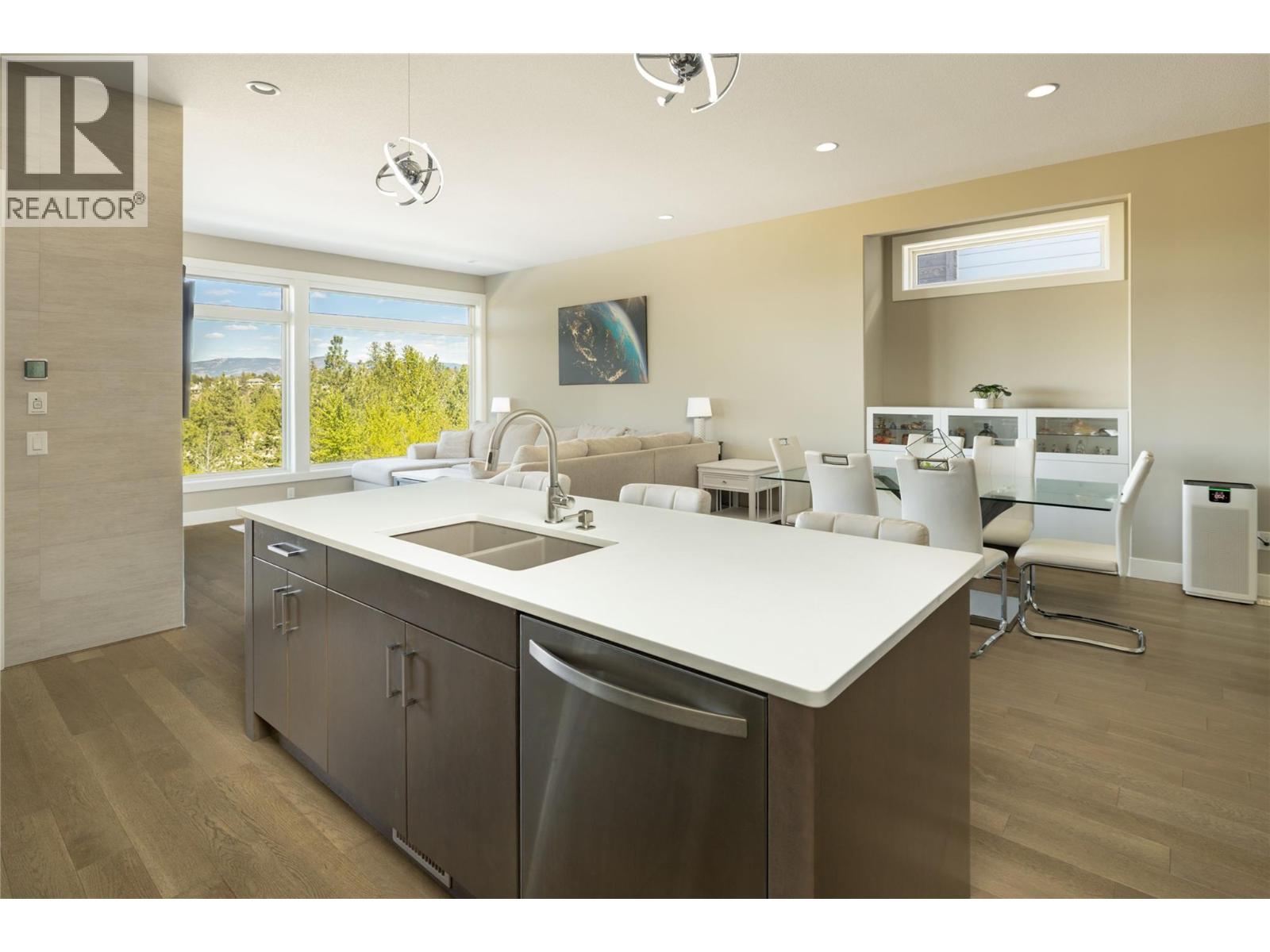 1180 Goldfinch Place, Kelowna, British Columbia  V1W 5M1 - Photo 10 - 10384492