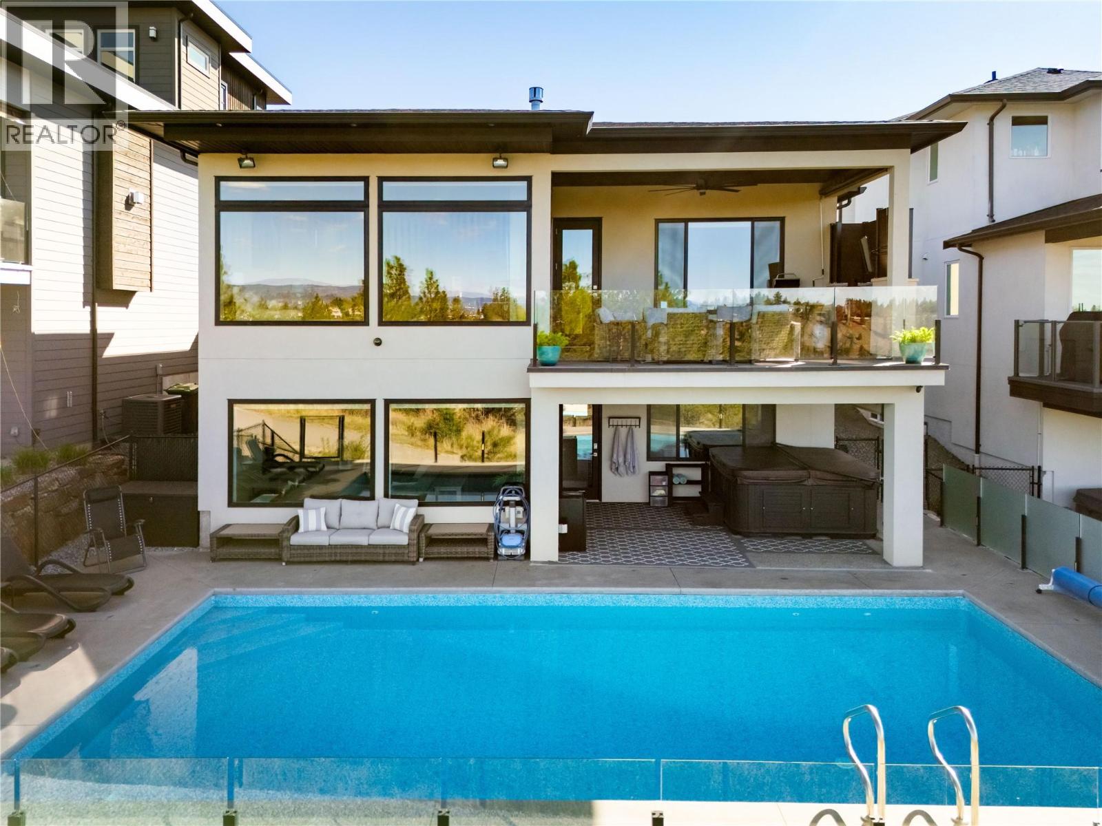 1180 Goldfinch Place, Kelowna, British Columbia  V1W 5M1 - Photo 2 - 10384492
