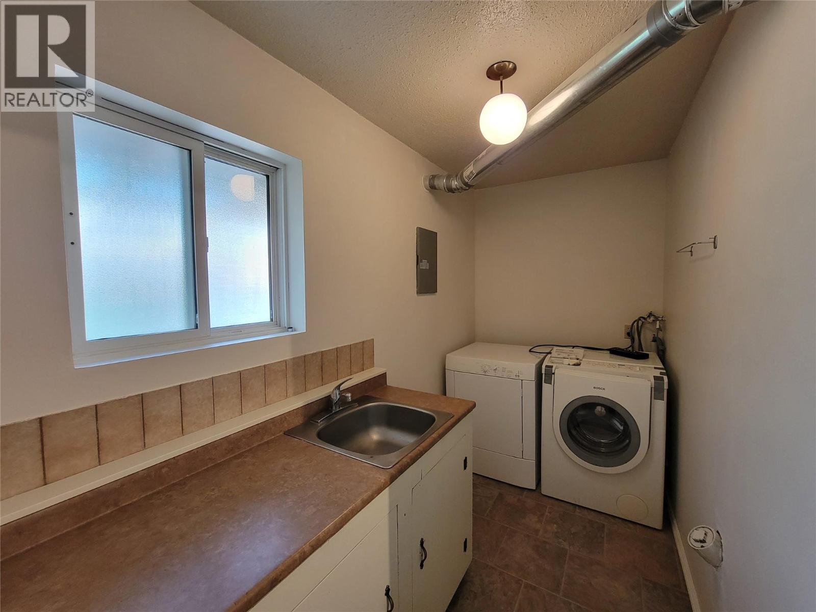 2626 Highway 3, Keremeos, British Columbia  V0X 1N5 - Photo 23 - 10385416