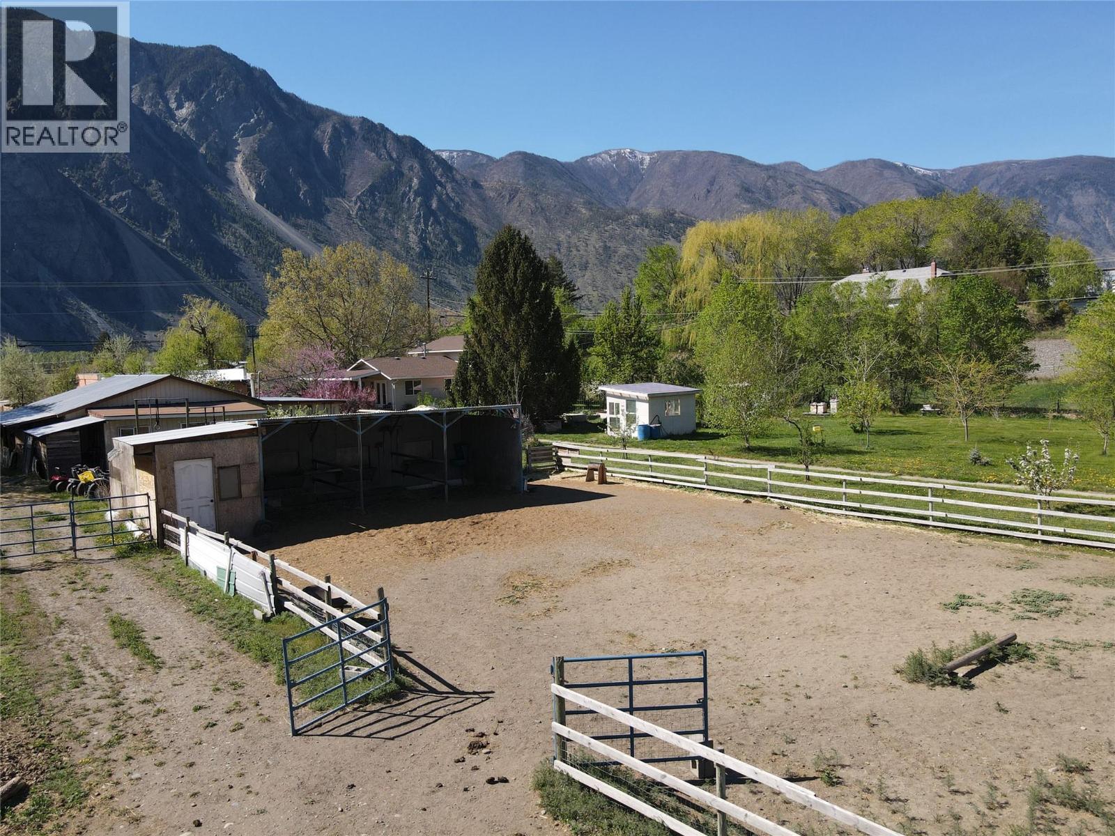 2626 Highway 3, Keremeos, British Columbia  V0X 1N5 - Photo 6 - 10385416