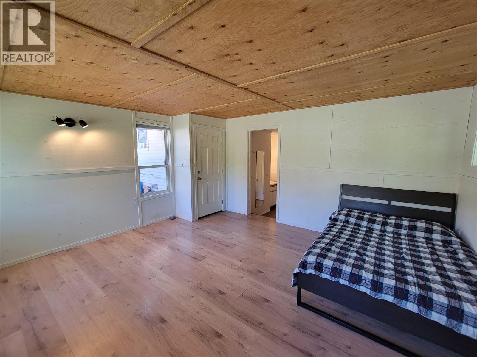 2626 Highway 3, Keremeos, British Columbia  V0X 1N5 - Photo 21 - 10385400