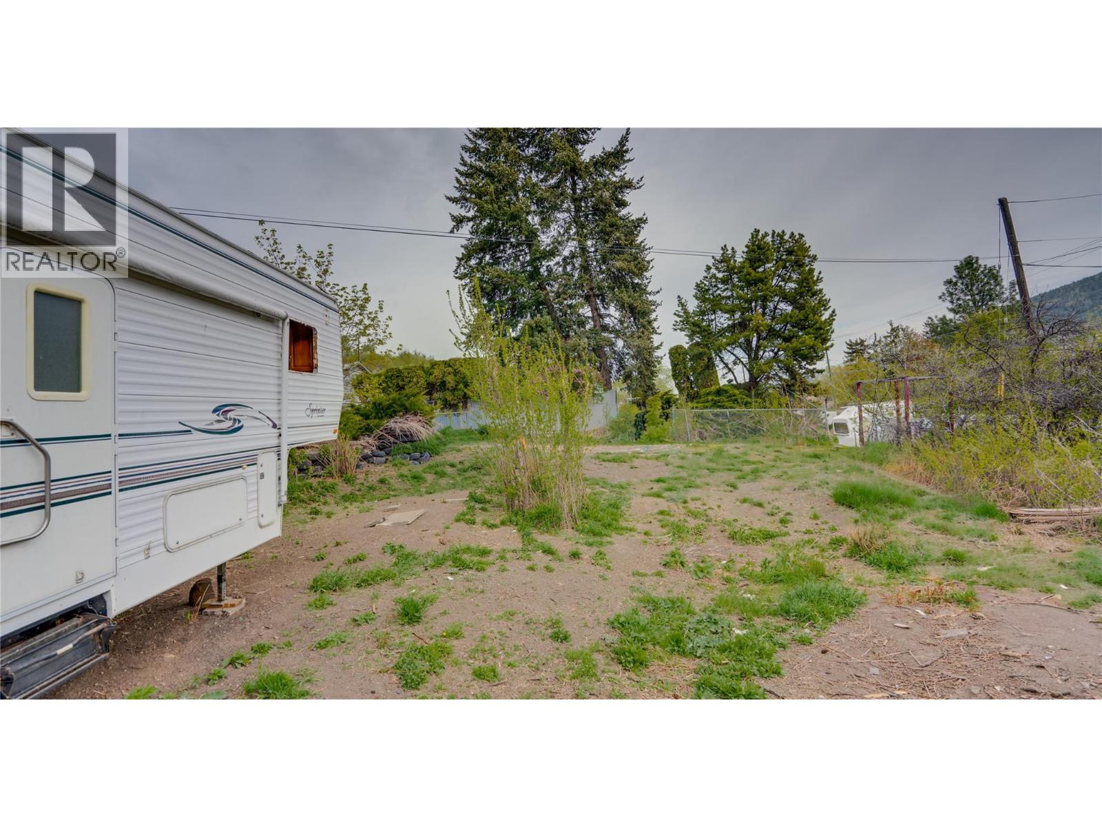 8268 Old Kamloops Road, Vernon, British Columbia  V1H 1W8 - Photo 16 - 10385325