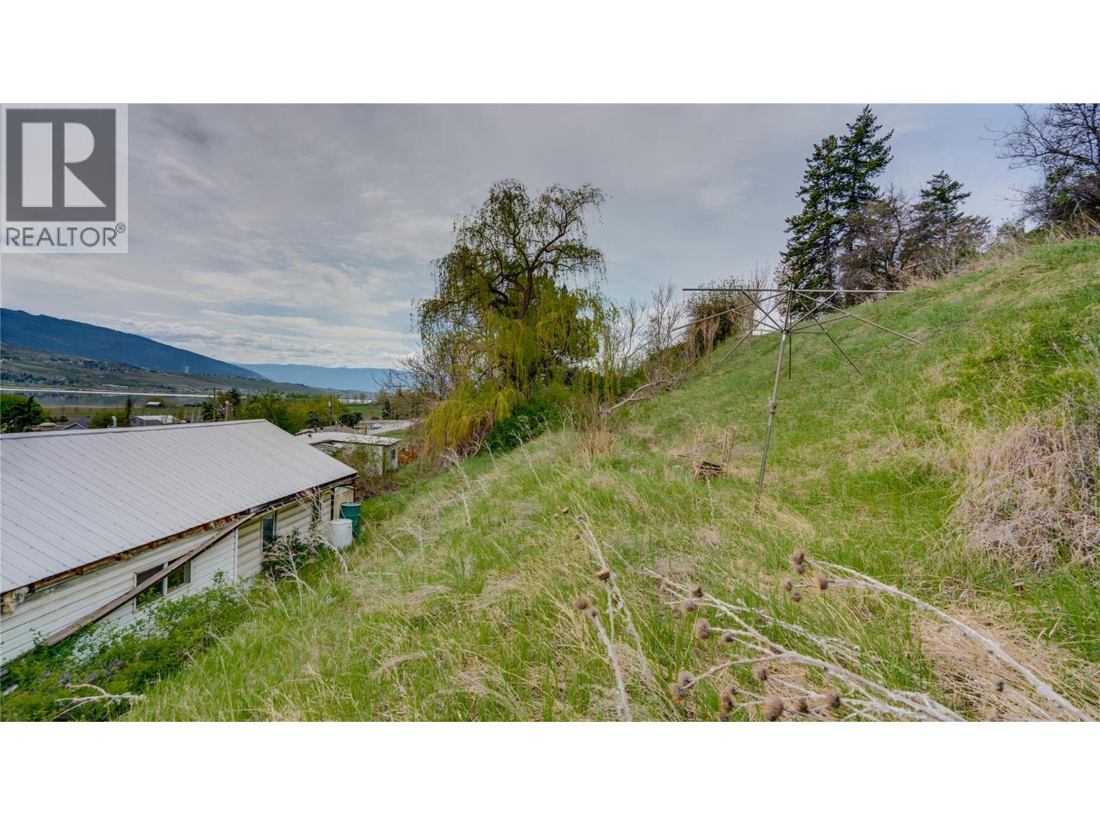 8268 Old Kamloops Road, Vernon, British Columbia  V1H 1W8 - Photo 19 - 10385325