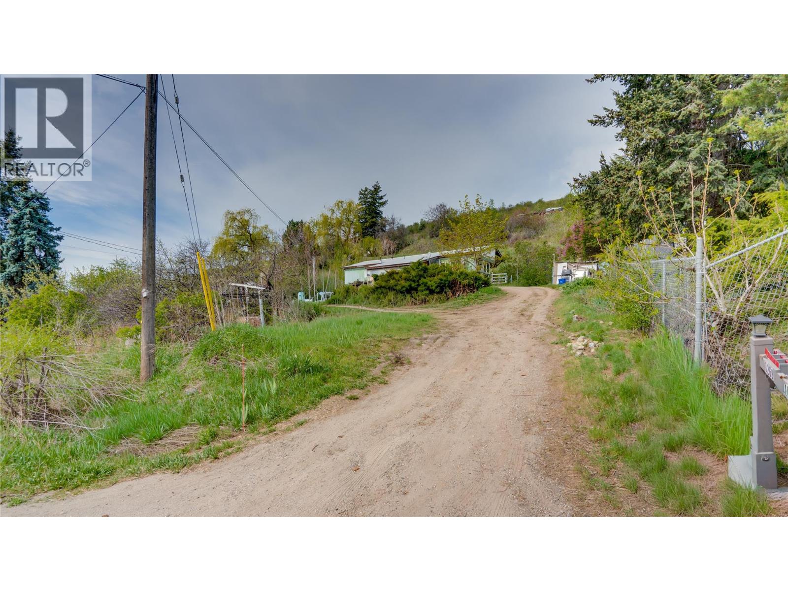 8268 Old Kamloops Road, Vernon, British Columbia  V1H 1W8 - Photo 9 - 10385325