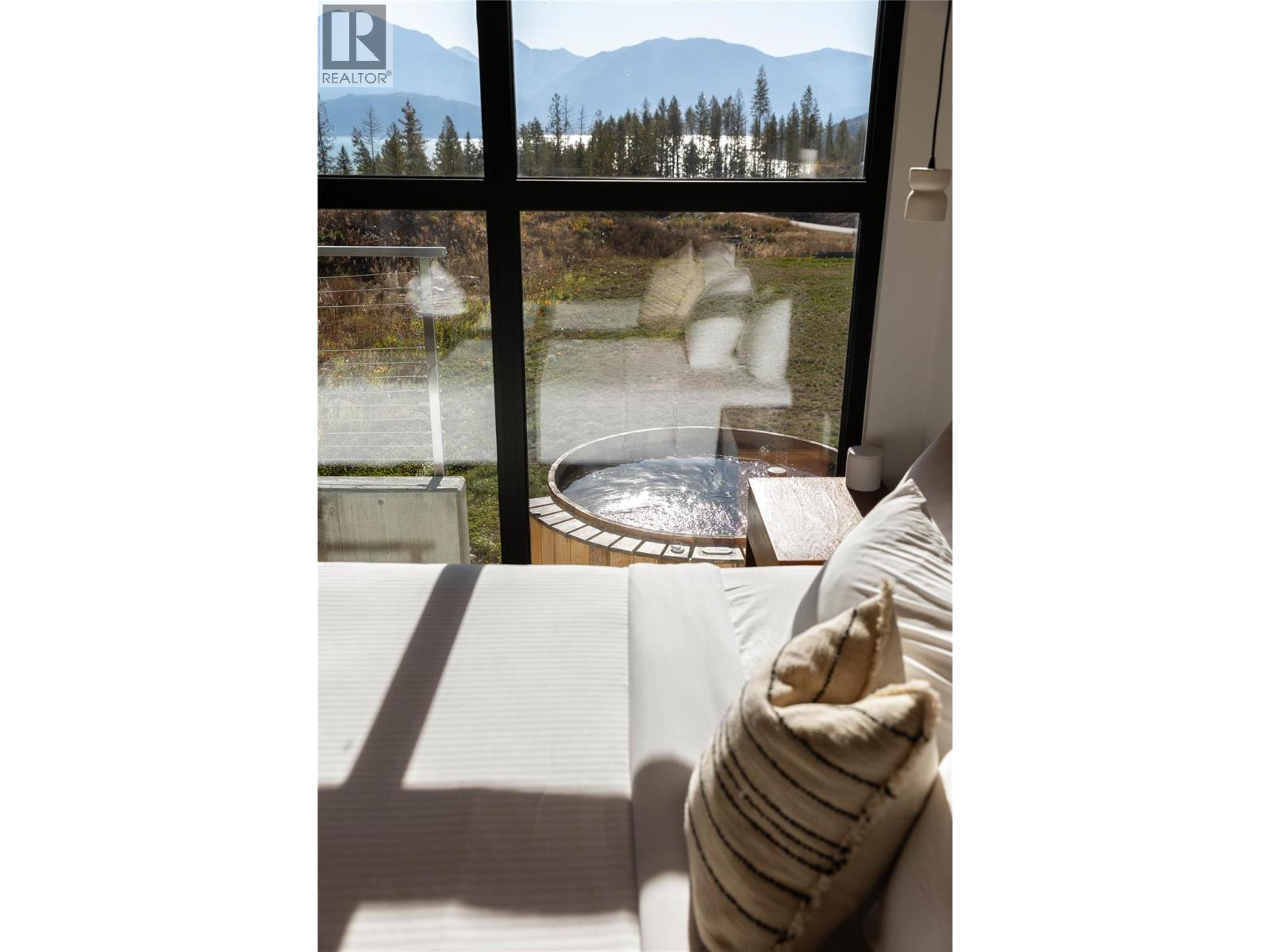 1950 Sidmouth Road, Revelstoke, British Columbia  V0E 2S0 - Photo 43 - 10385258