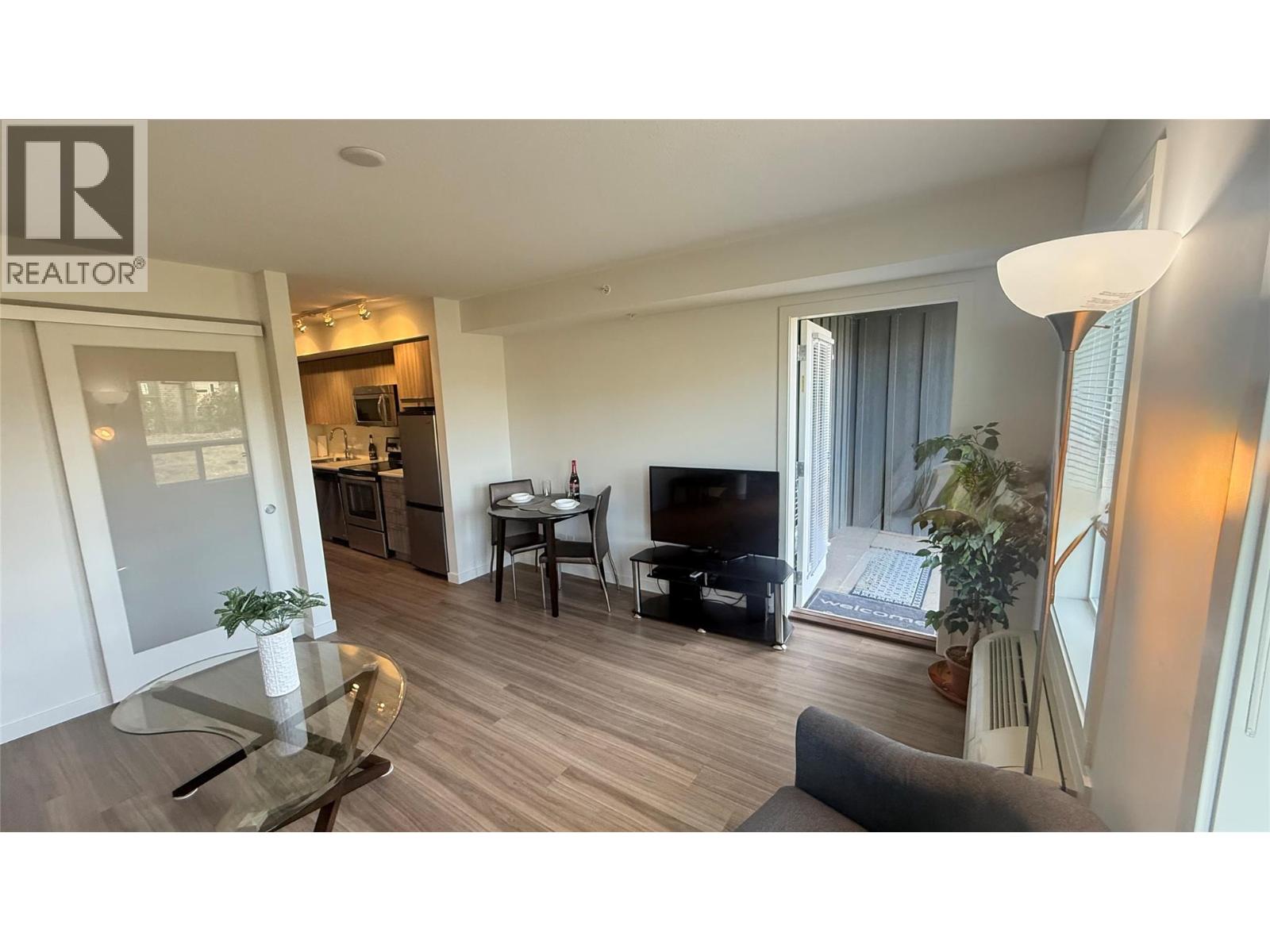 883 Academy Way Unit# Ph7, Kelowna, British Columbia  V1V 0A3 - Photo 7 - 10385387