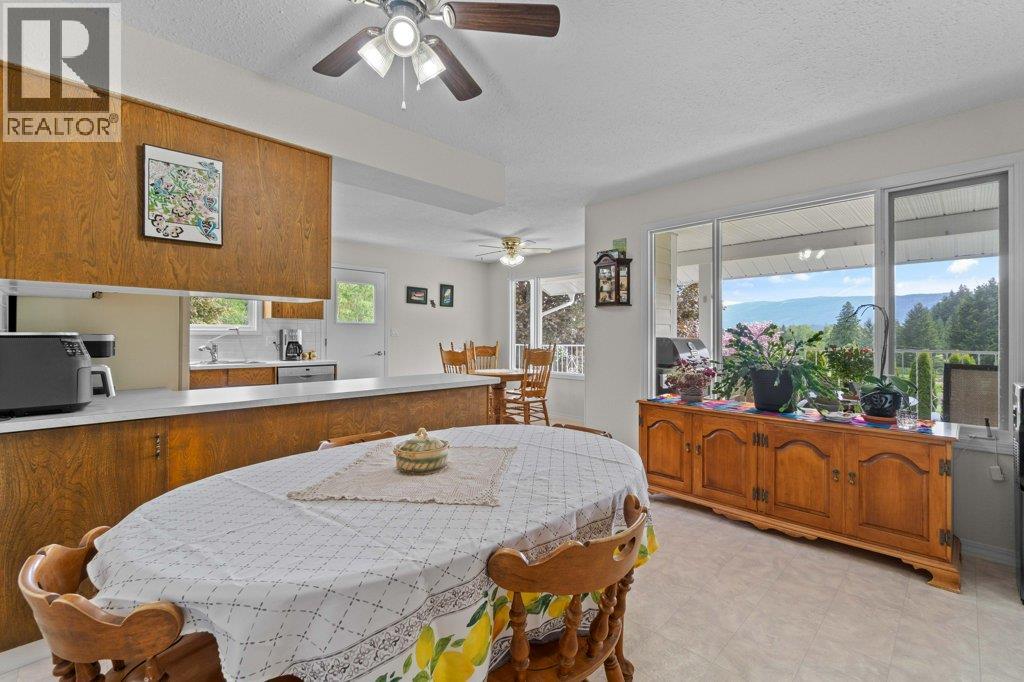 4501 44 Avenue Nw, Salmon Arm, British Columbia  V1E 3A7 - Photo 10 - 10385377
