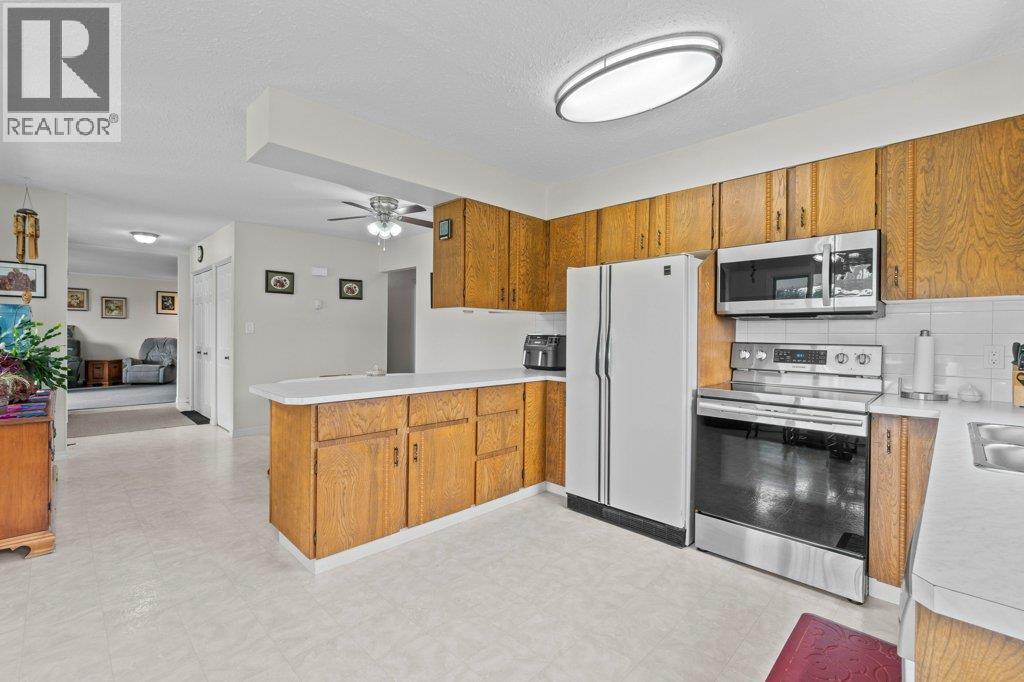 4501 44 Avenue Nw, Salmon Arm, British Columbia  V1E 3A7 - Photo 14 - 10385377