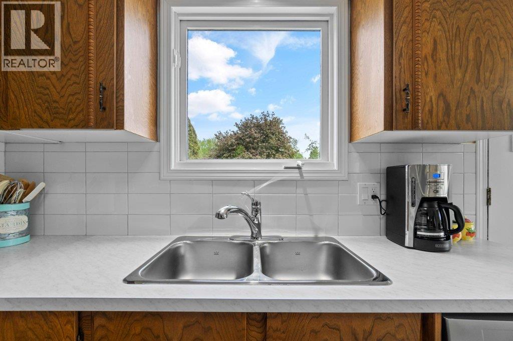 4501 44 Avenue Nw, Salmon Arm, British Columbia  V1E 3A7 - Photo 15 - 10385377