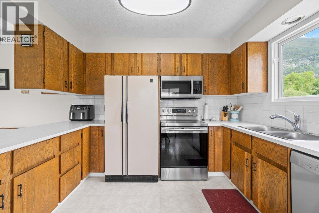 4501 44 Avenue Nw, Salmon Arm, British Columbia  V1E 3A7 - Photo 16 - 10385377