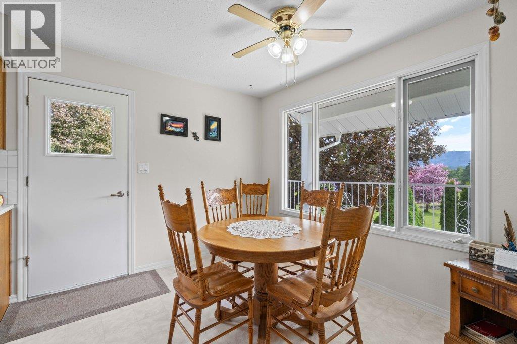 4501 44 Avenue Nw, Salmon Arm, British Columbia  V1E 3A7 - Photo 19 - 10385377