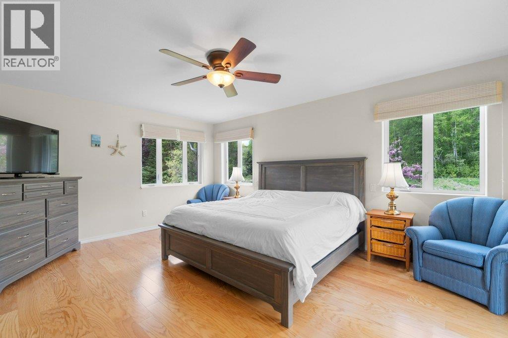 4501 44 Avenue Nw, Salmon Arm, British Columbia  V1E 3A7 - Photo 23 - 10385377