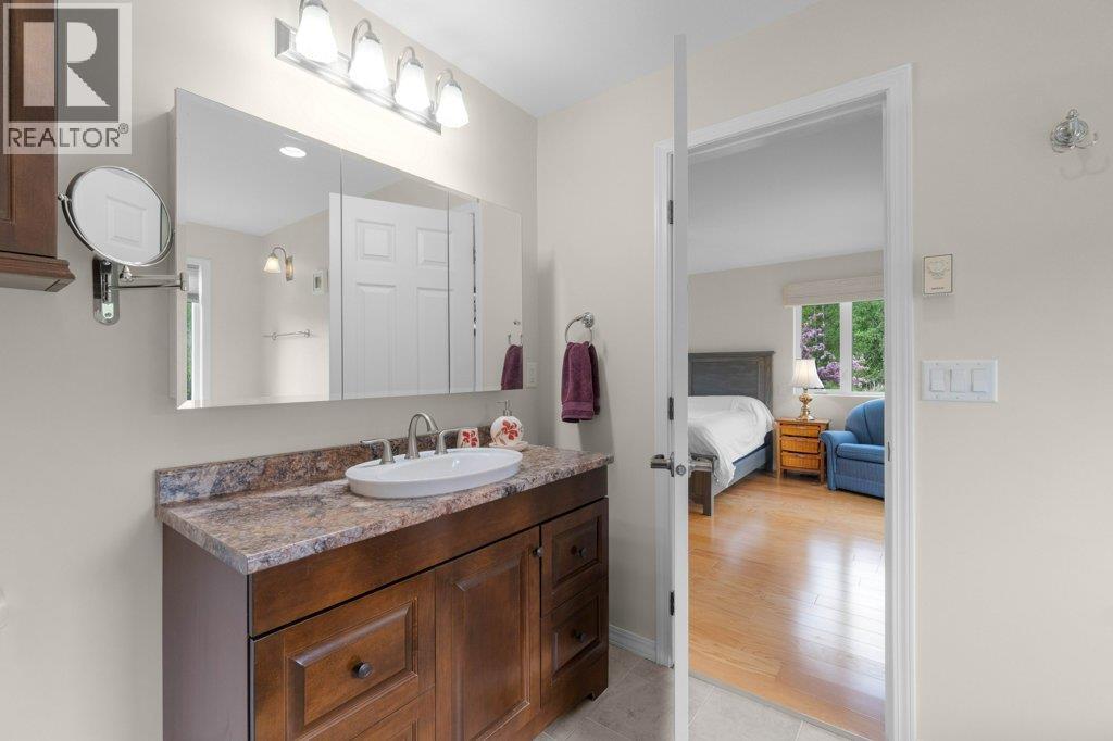 4501 44 Avenue Nw, Salmon Arm, British Columbia  V1E 3A7 - Photo 29 - 10385377