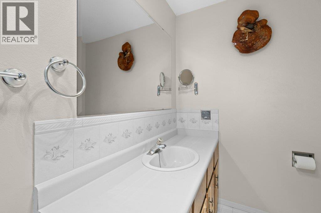 4501 44 Avenue Nw, Salmon Arm, British Columbia  V1E 3A7 - Photo 36 - 10385377