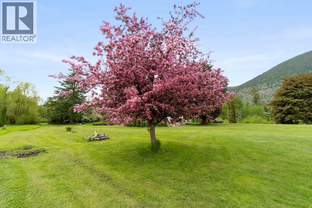 4501 44 Avenue Nw, Salmon Arm, British Columbia  V1E 3A7 - Photo 77 - 10385377