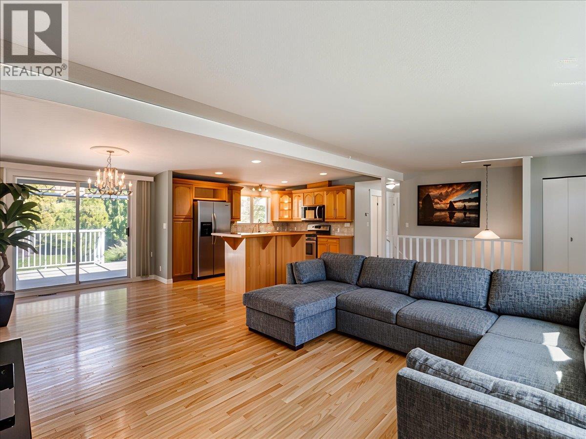 3833 Dogwood Drive, Trail, British Columbia  V1R 2V4 - Photo 13 - 10385437