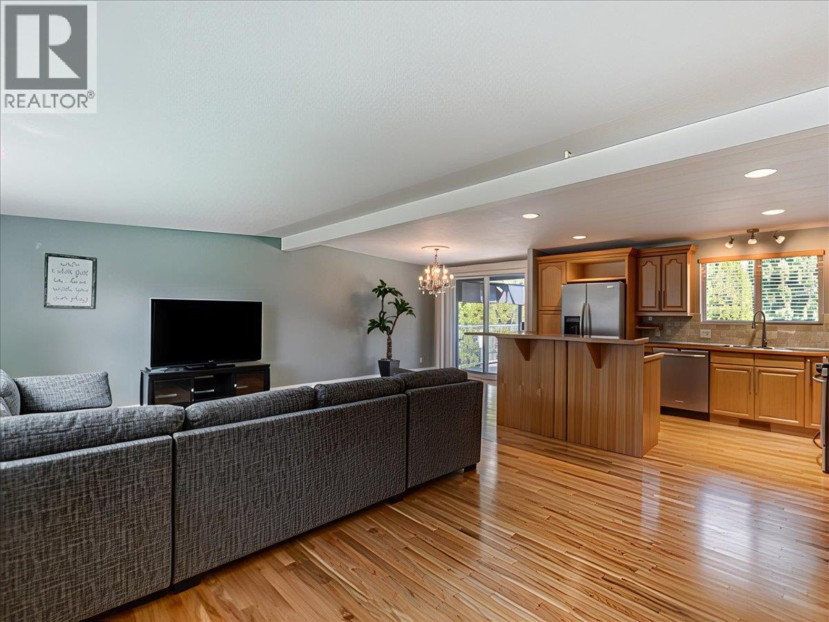 3833 Dogwood Drive, Trail, British Columbia  V1R 2V4 - Photo 18 - 10385437