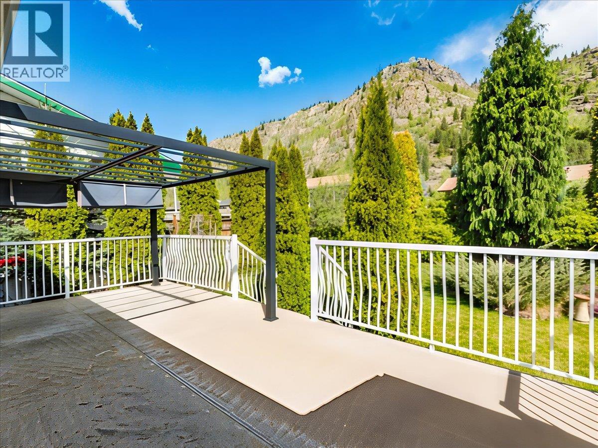3833 Dogwood Drive, Trail, British Columbia  V1R 2V4 - Photo 43 - 10385437