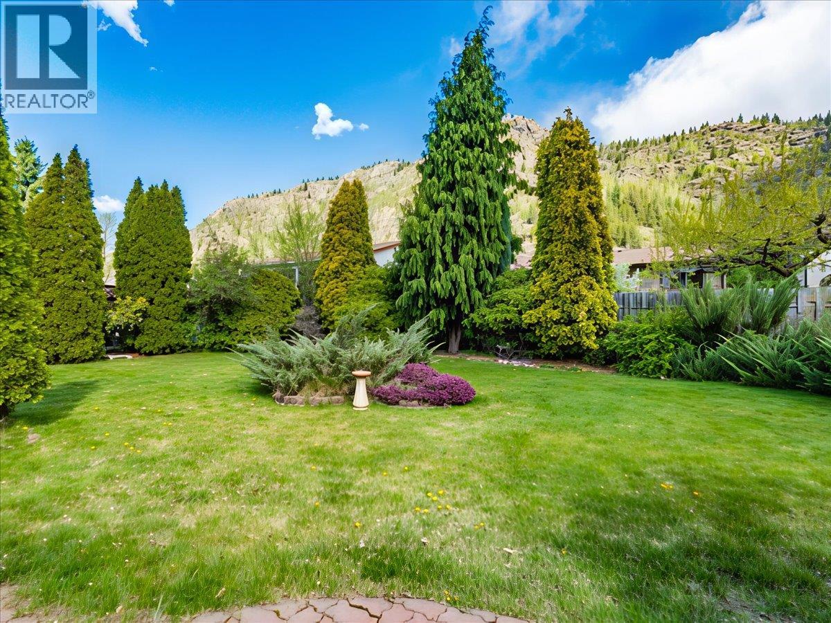 3833 Dogwood Drive, Trail, British Columbia  V1R 2V4 - Photo 45 - 10385437