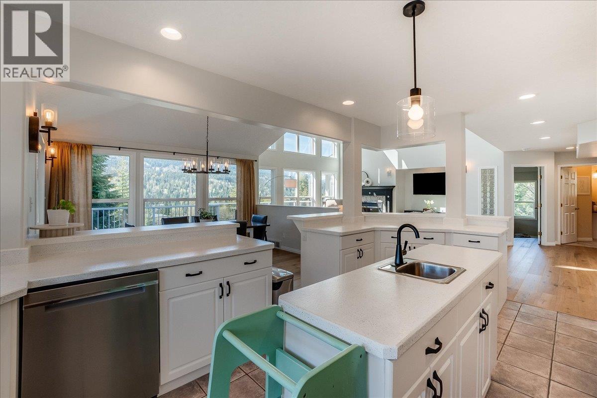 5839 Sunset Drive, Nelson, British Columbia  V1L 6X9 - Photo 19 - 10384797