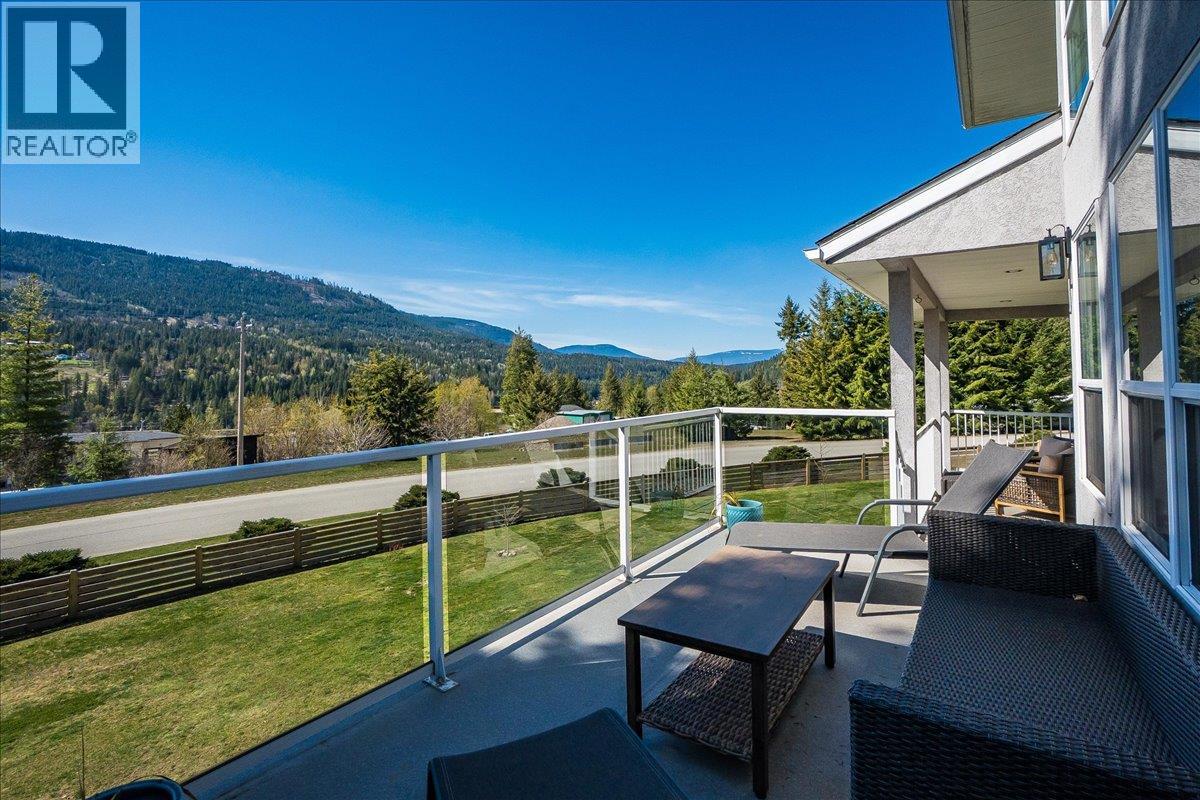 5839 Sunset Drive, Nelson, British Columbia  V1L 6X9 - Photo 9 - 10384797