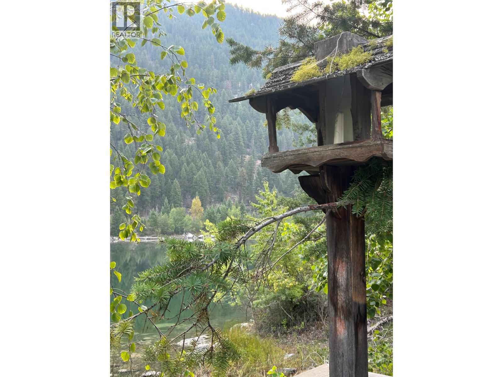 5648 Lazy Lake Road, Wasa, British Columbia  V0B 2K0 - Photo 41 - 10385067