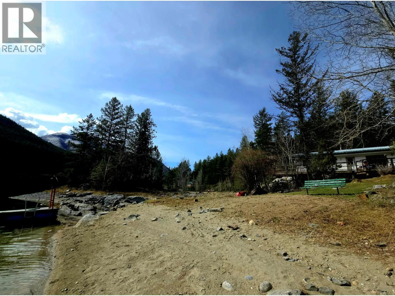 5648 Lazy Lake Road, Wasa, British Columbia  V0B 2K0 - Photo 46 - 10385067
