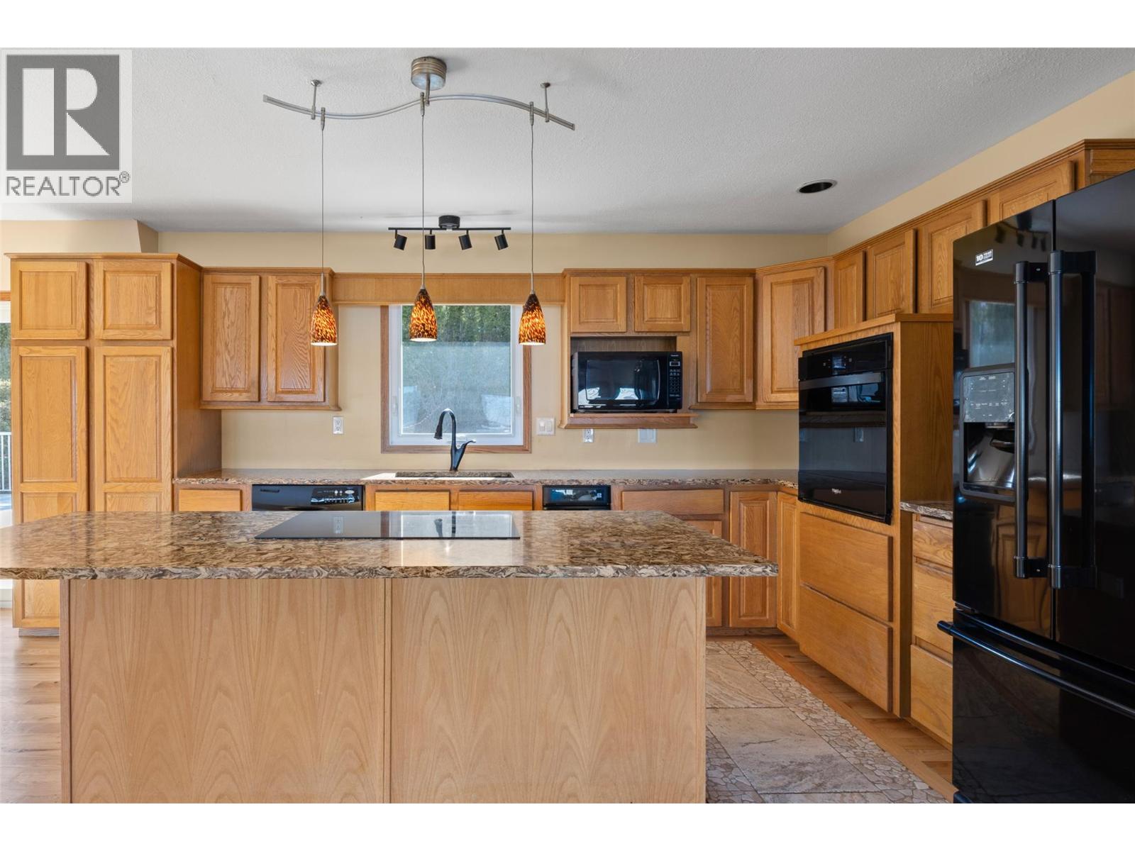 1667 Springhaven Place, Kamloops, British Columbia  V2E 1C7 - Photo 13 - 10385164
