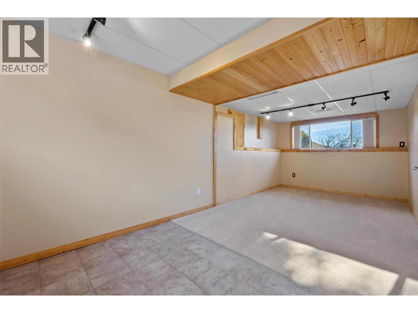 1667 Springhaven Place, Kamloops, British Columbia  V2E 1C7 - Photo 28 - 10385164