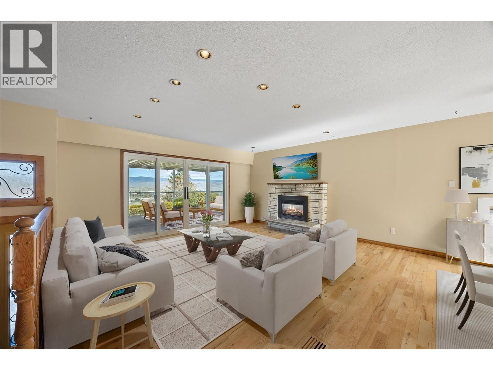 1667 Springhaven Place, Kamloops, British Columbia  V2E 1C7 - Photo 4 - 10385164