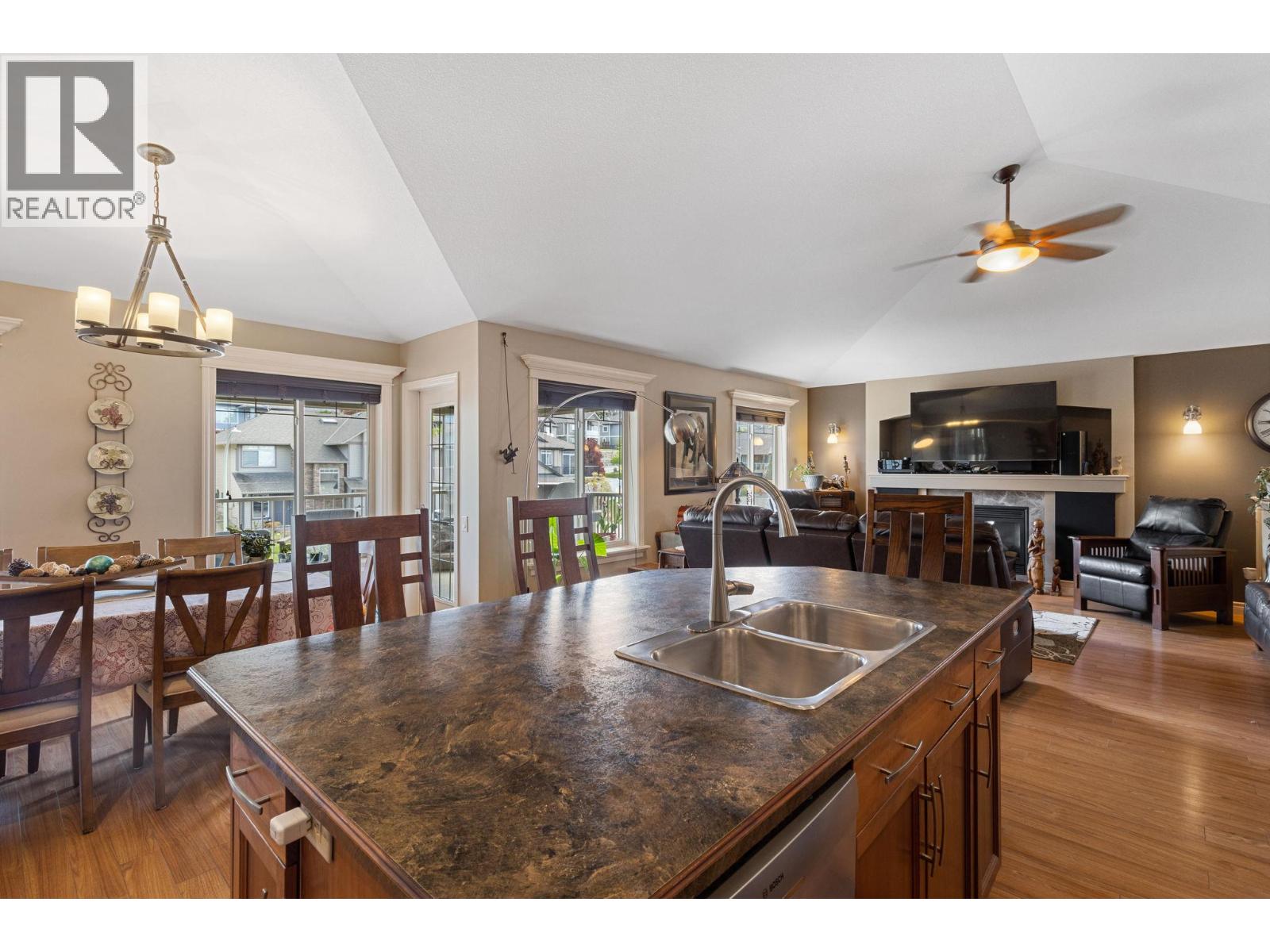 534 South Crest Drive, Kelowna, British Columbia  V1W 4W8 - Photo 10 - 10385121