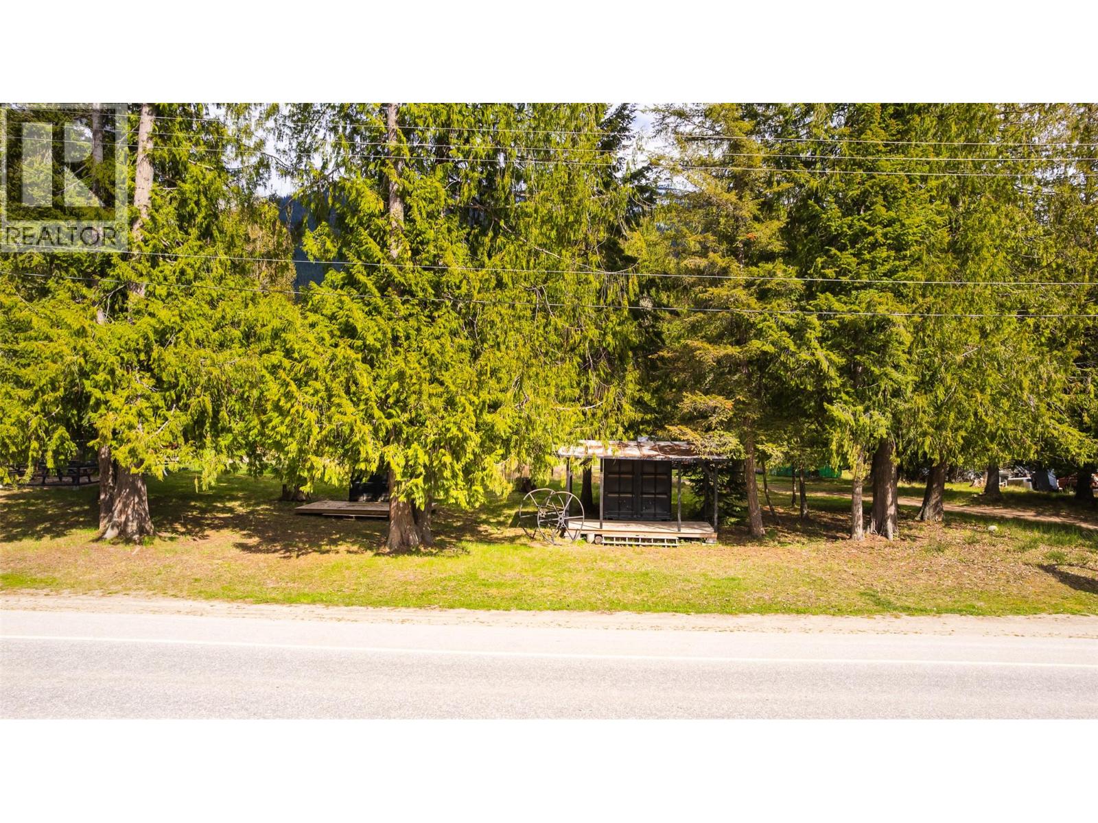 16088 3a Highway, Crawford Bay, British Columbia  V0B 1E0 - Photo 15 - 10385451