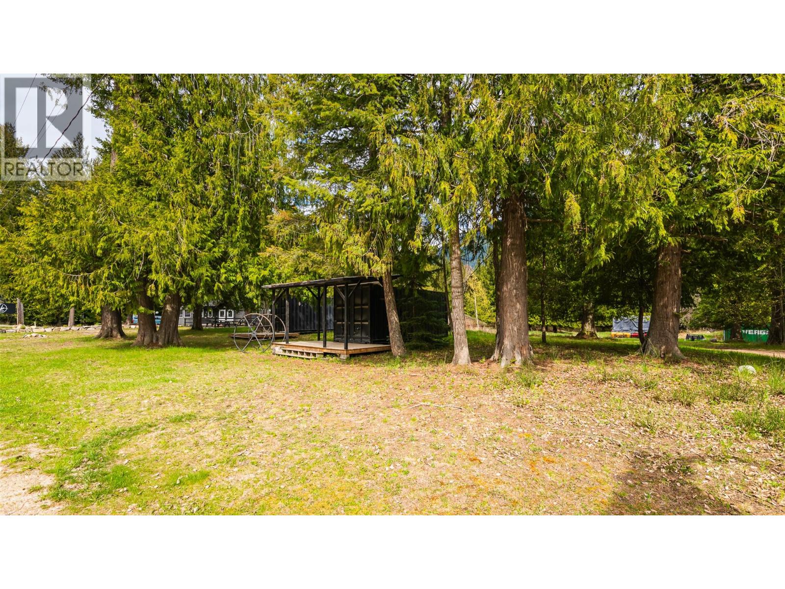 16088 3a Highway, Crawford Bay, British Columbia  V0B 1E0 - Photo 17 - 10385451