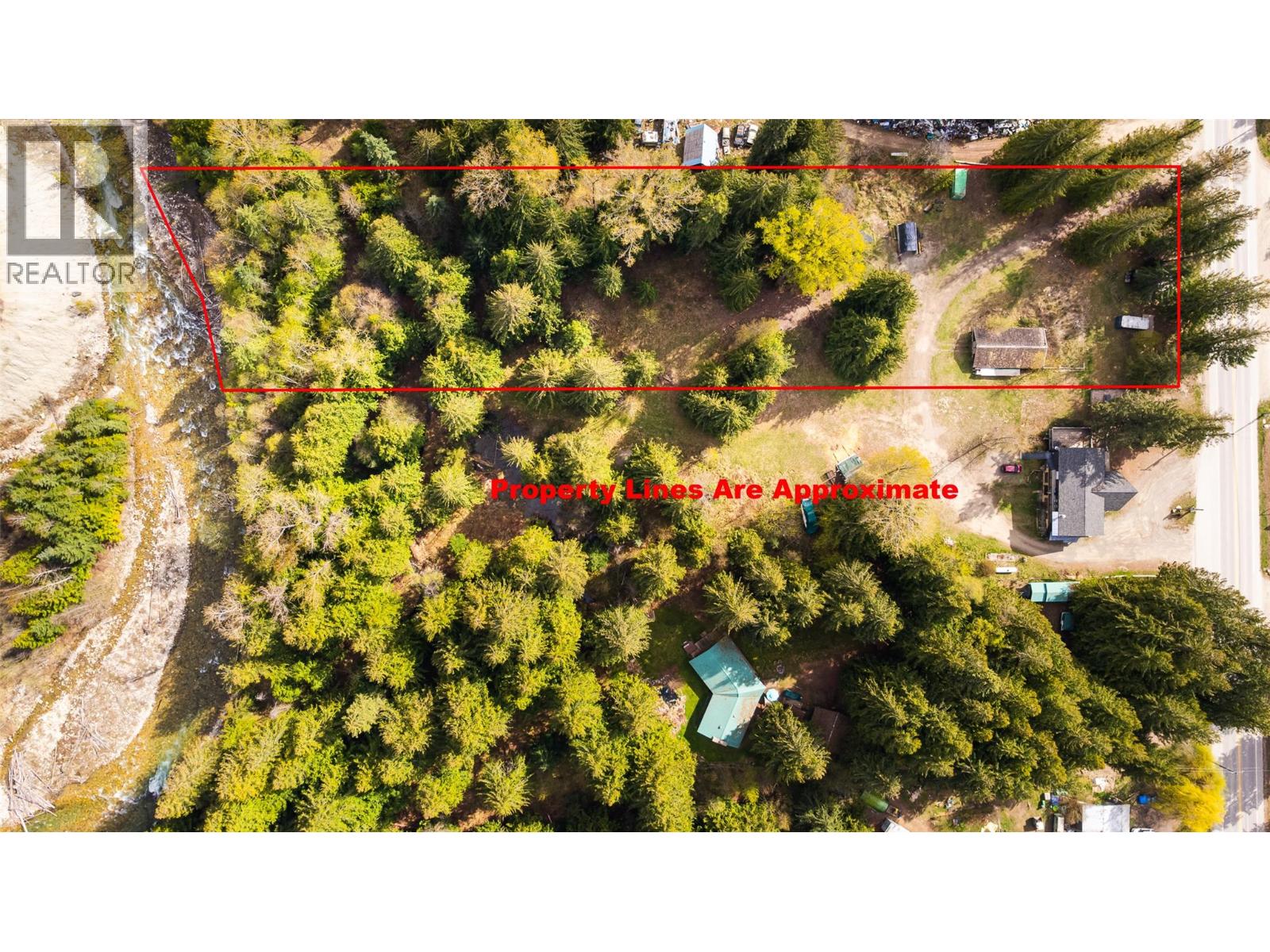 16088 3a Highway, Crawford Bay, British Columbia  V0B 1E0 - Photo 2 - 10385451