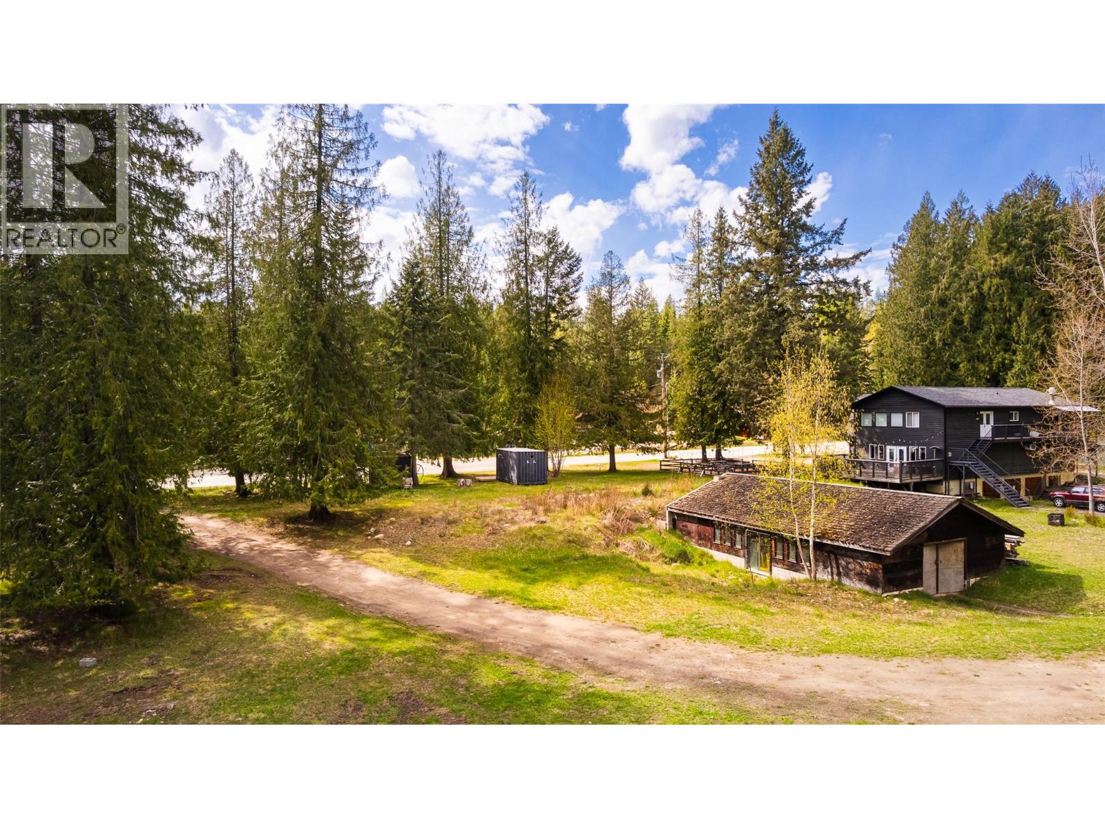 16088 3a Highway, Crawford Bay, British Columbia  V0B 1E0 - Photo 4 - 10385451