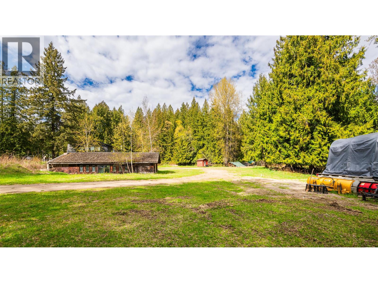 16088 3a Highway, Crawford Bay, British Columbia  V0B 1E0 - Photo 6 - 10385451