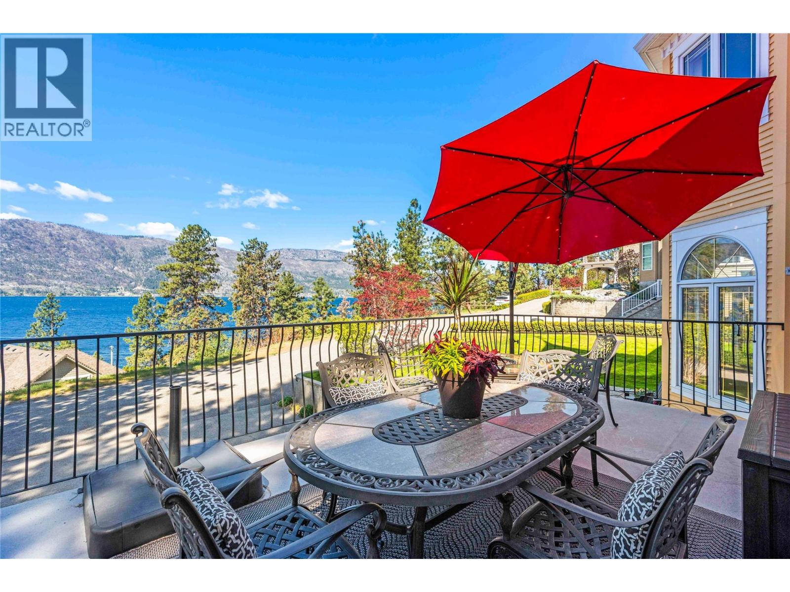 10563 Okanagan Centre Road W, Lake Country, British Columbia  V4V 2H8 - Photo 2 - 10384660