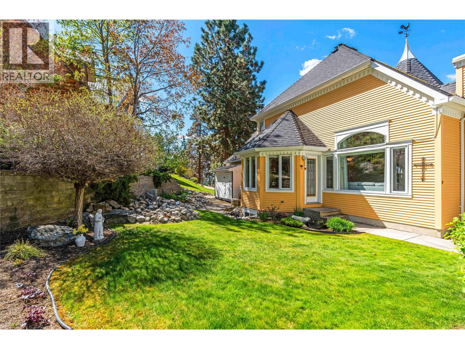 10563 Okanagan Centre Road W, Lake Country, British Columbia  V4V 2H8 - Photo 8 - 10384660