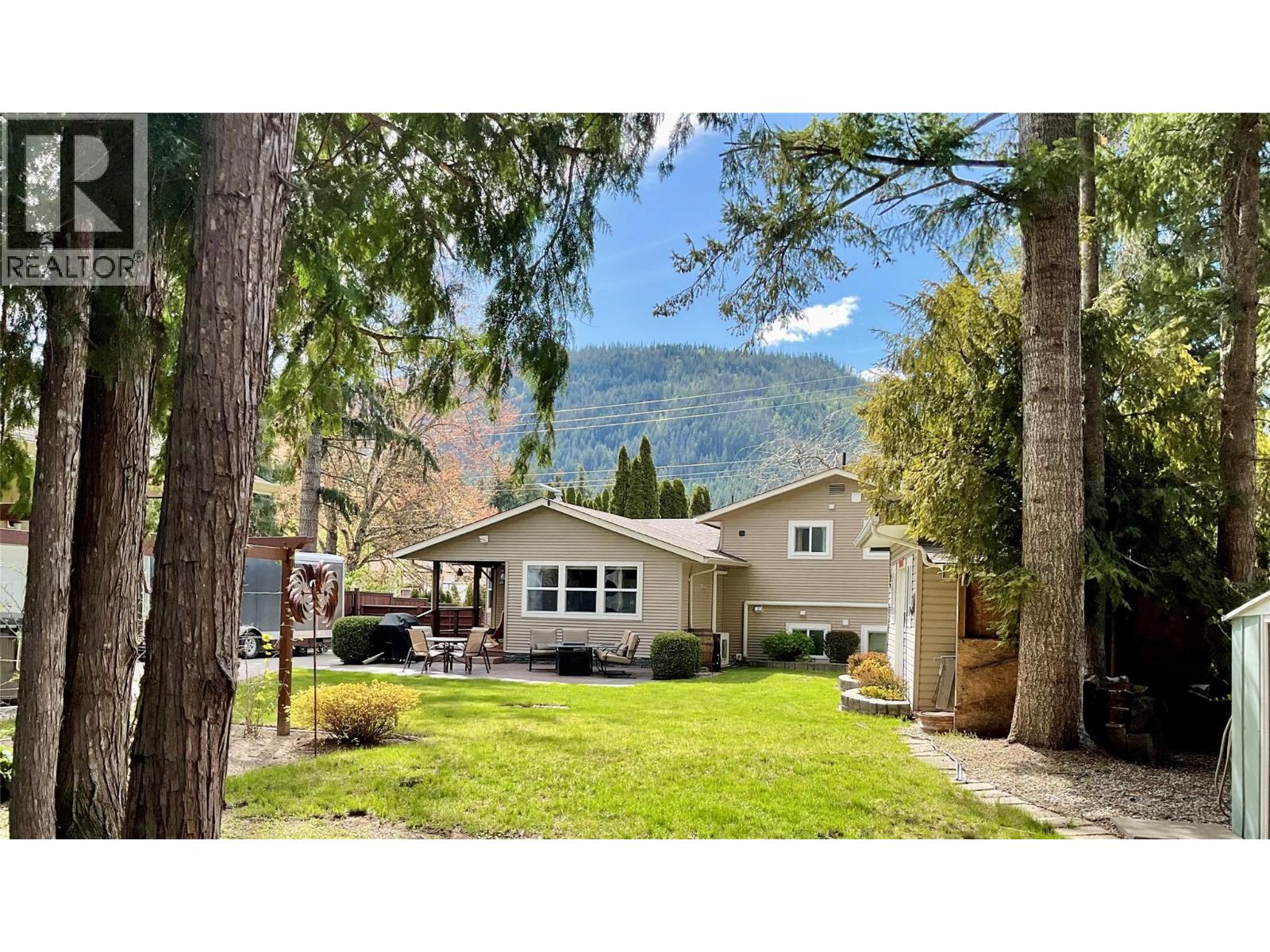 705 Shuswap Avenue, Sicamous, British Columbia  V0E 2V0 - Photo 6 - 10384772