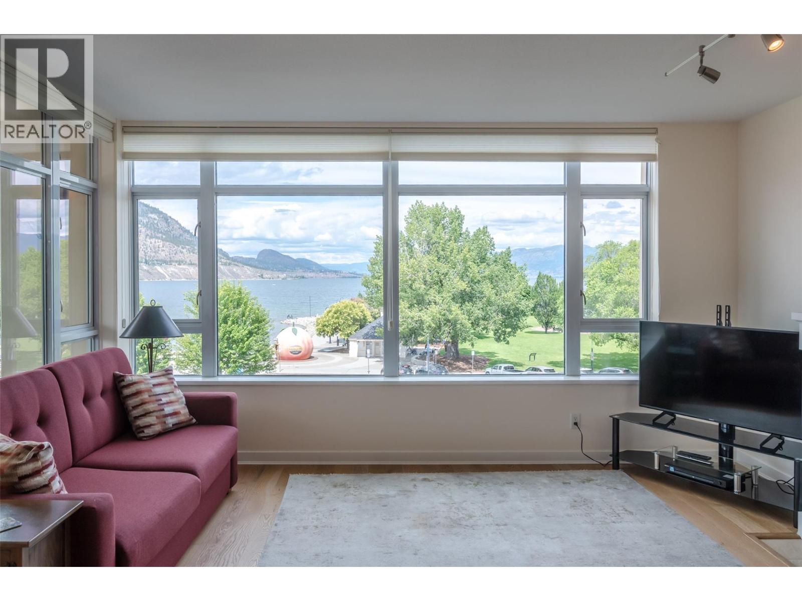 160 Lakeshore Drive W Unit# 401, Penticton, British Columbia  V2A 9C2 - Photo 3 - 10385447