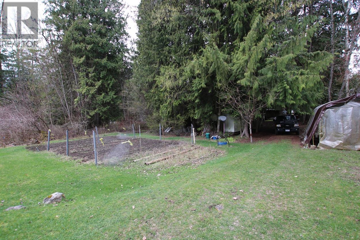 432 Bayles Road, Nakusp, British Columbia  V0G 1R1 - Photo 25 - 10385445