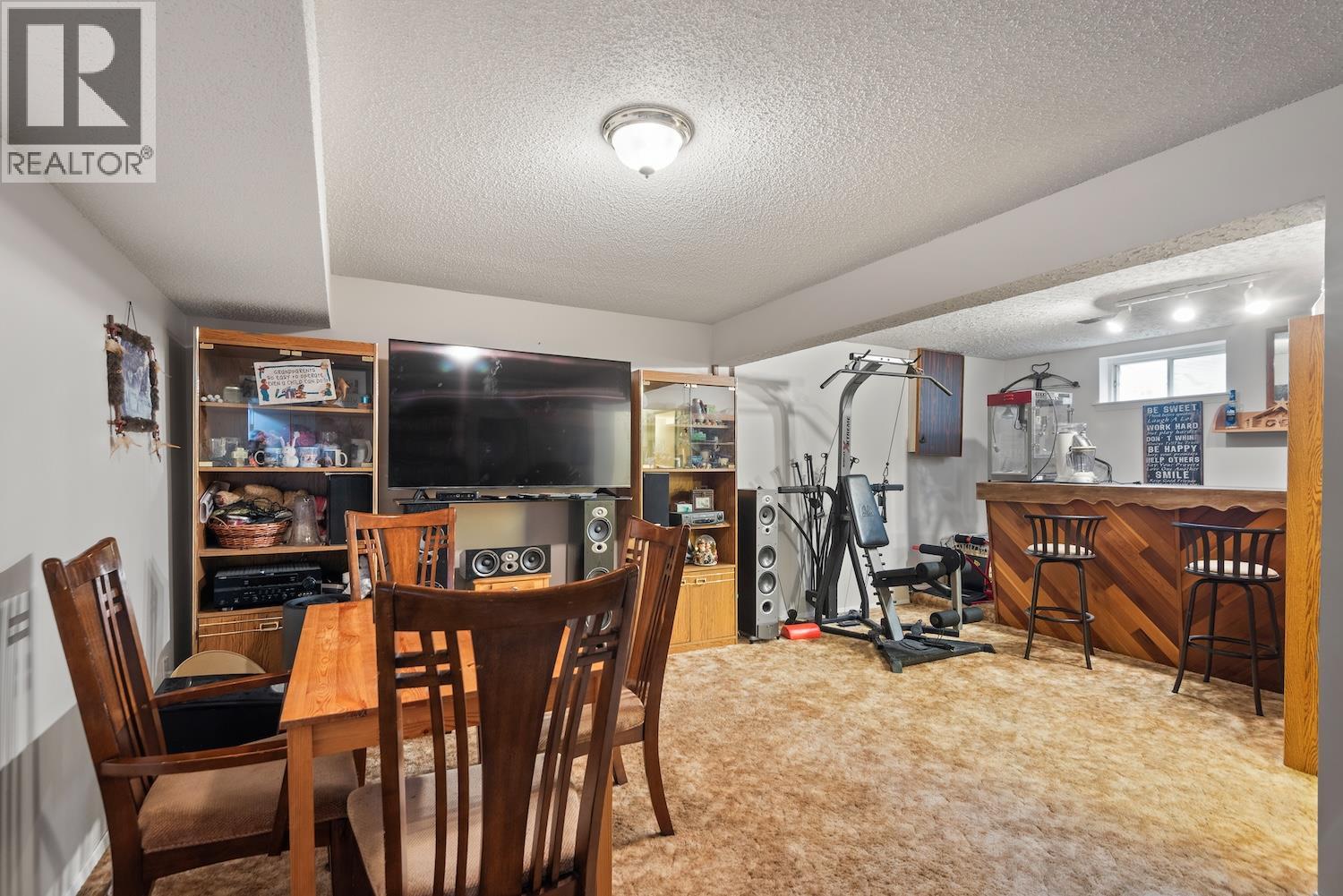 925 Alpine Way, Elkford, British Columbia  V0B 1H0 - Photo 13 - 10384932