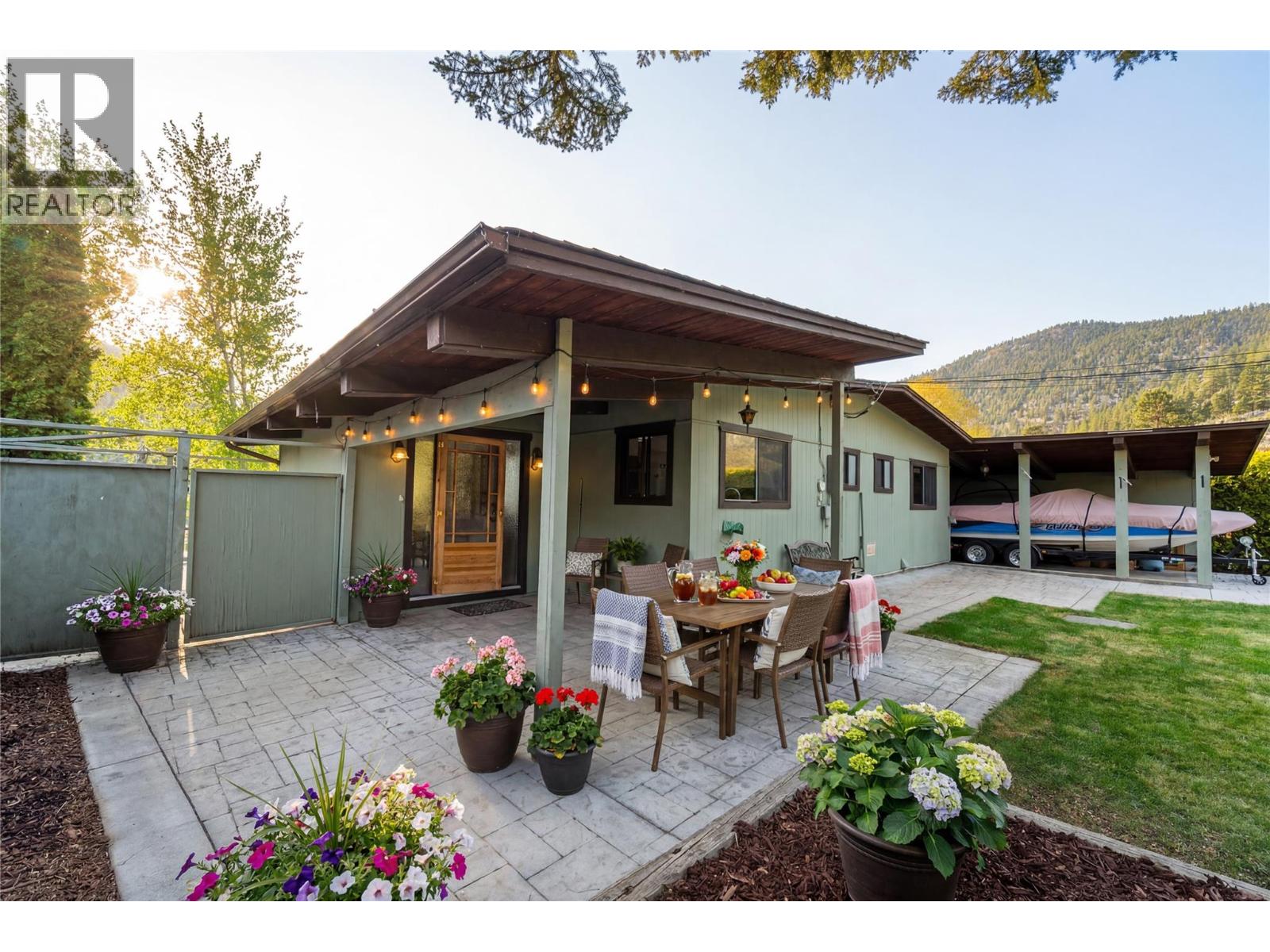 5520 Harmon Estates Road, Merritt, British Columbia  V1K 0A1 - Photo 2 - 10385484