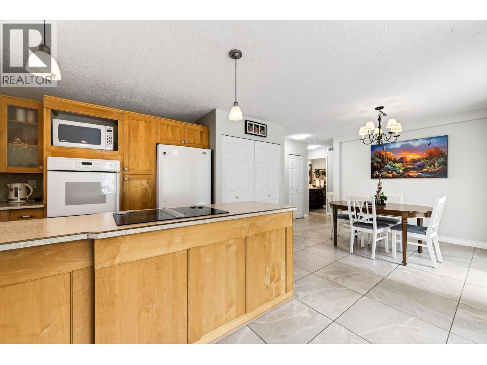 2185 Sifton Lane, Kamloops, British Columbia  V1S 1A4 - Photo 10 - 10385304