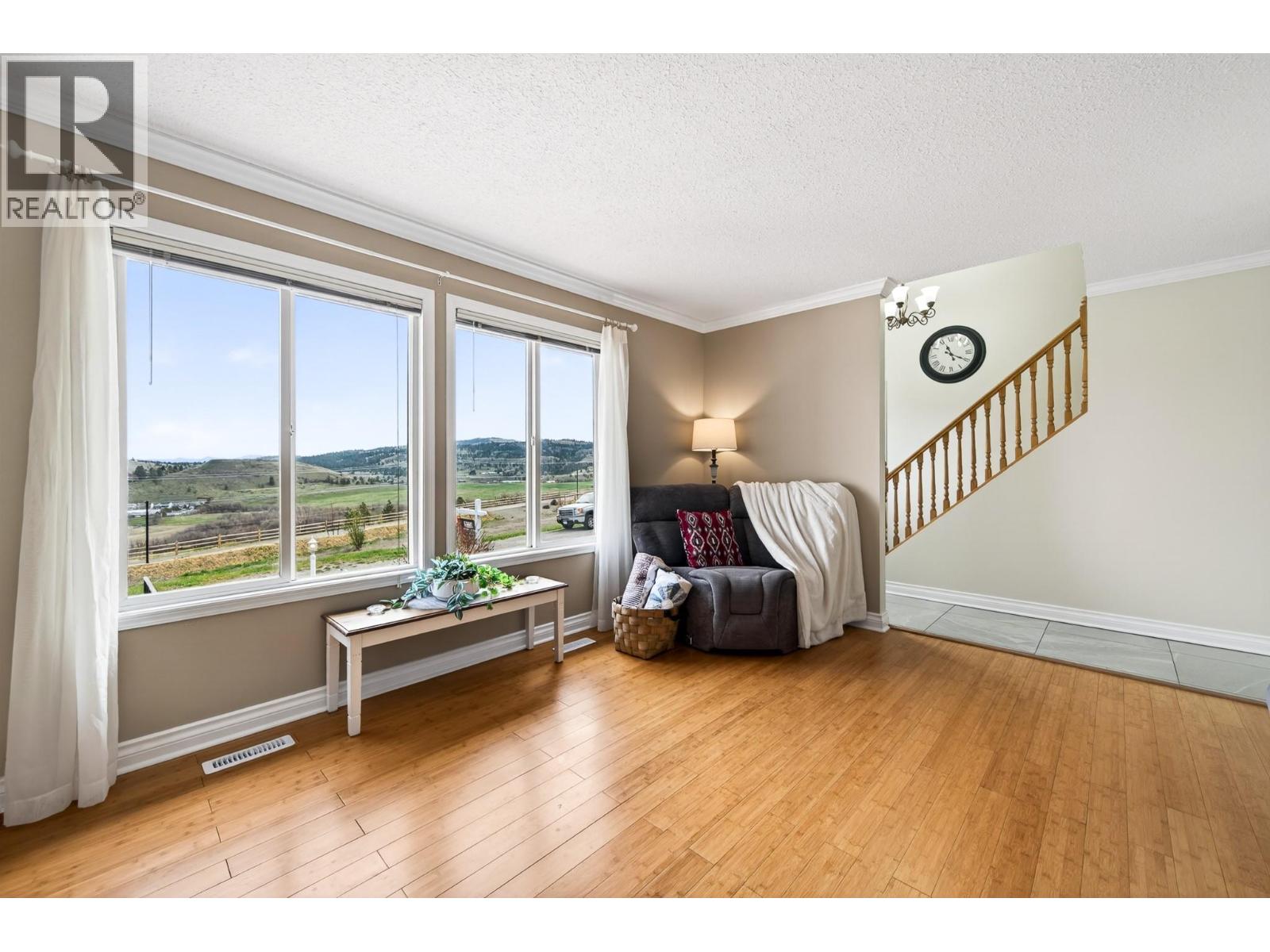 2185 Sifton Lane, Kamloops, British Columbia  V1S 1A4 - Photo 5 - 10385304